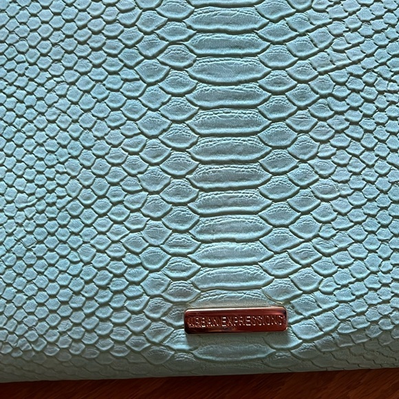 Super Cute Envelope Style Clutch or Purse Never Been Used - Picture 7 of 14